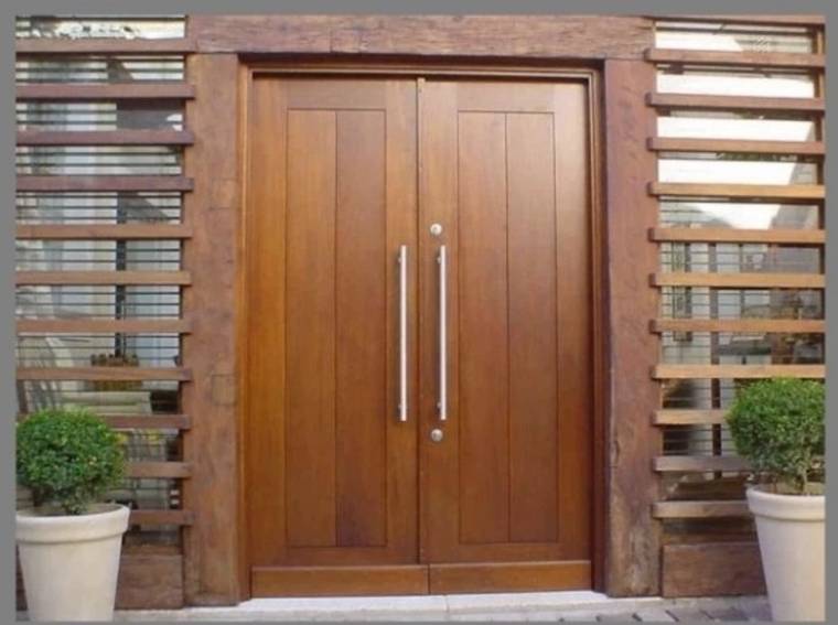 Pintu ganda kayu polos